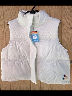 ALDI GEAR Women's White Puffer Vest
